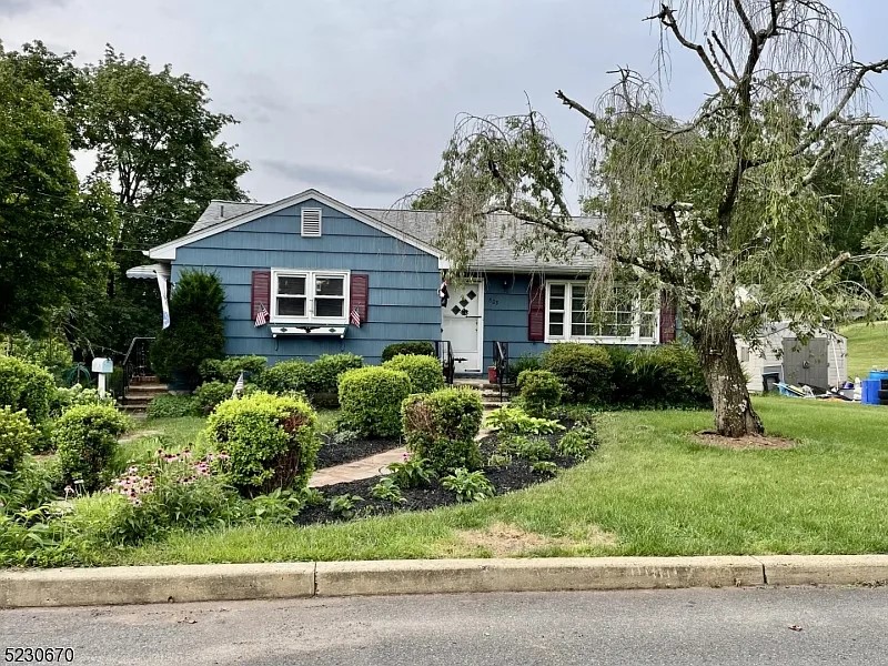 803 New York Ave, Raritan Boro, NJ Upgradeable Property